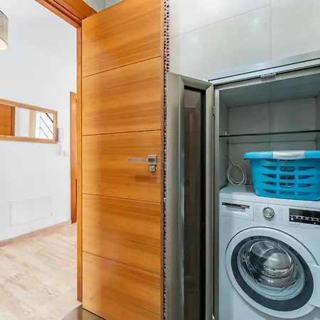 Vb Camelia 4br By The *